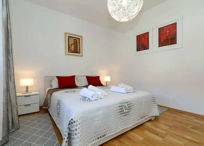 Apriori Apartments - Free Parking
