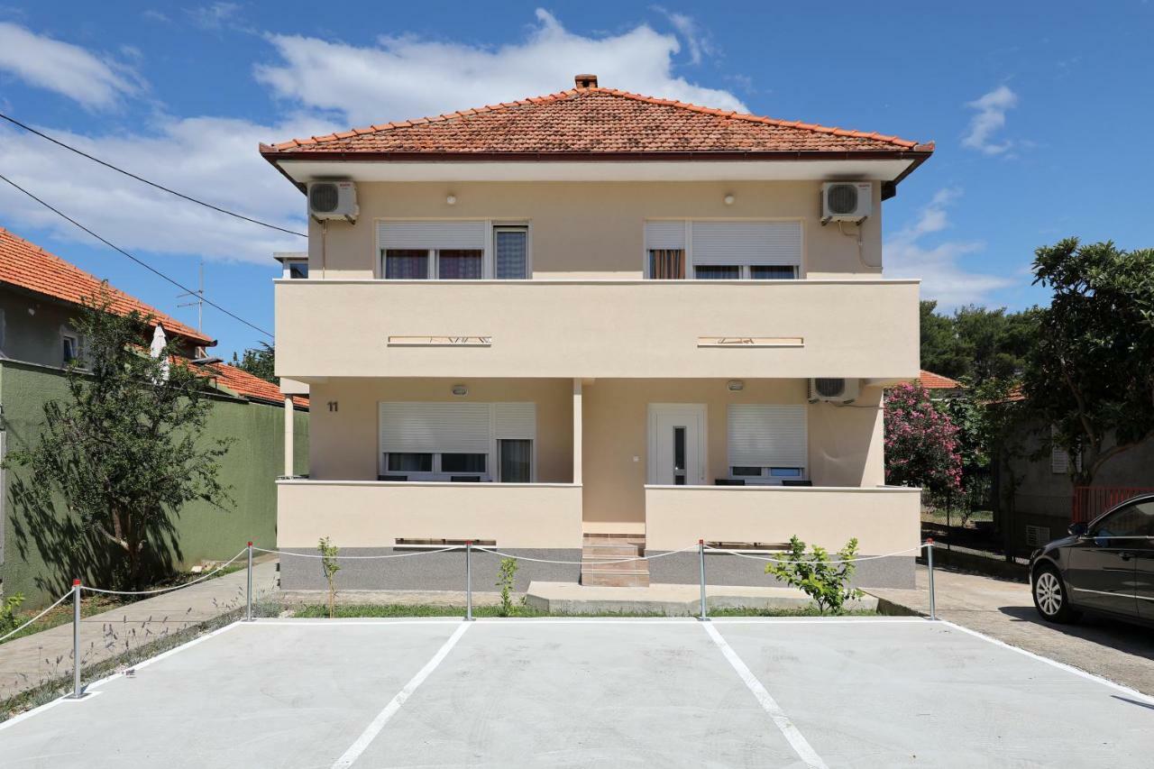 Apriori - Free Parking Apartament